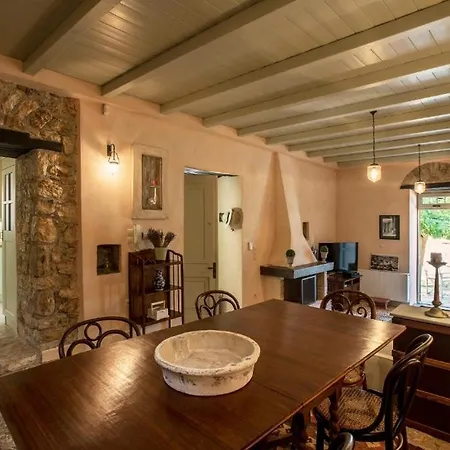 Old Town Lodge, 3 Minutes To The Sea Apartamento