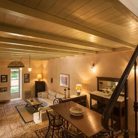 Old Town Lodge, 3 Minutes To The Sea *