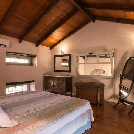 Apartamento Old Town Lodge, 3 Minutes To The Sea Kyparissia