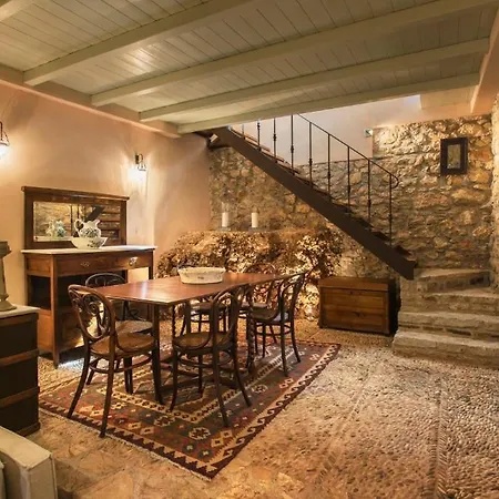 Apartment Old Town Lodge, 3 Minutes To The Sea *